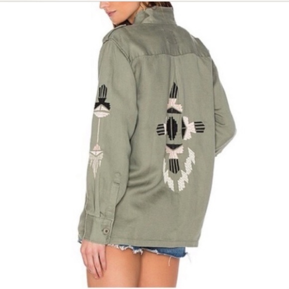 Rails Tops - Rails embroidered shacket size small